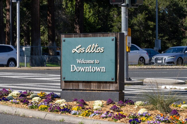 Downtown Los Altos offers a rich dining scene just across Foothill Expressway from Los Altos Hills.