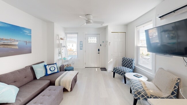 118 N Rosborough Ave unit 2, Ventnor City, NJ 08406 - photo 2