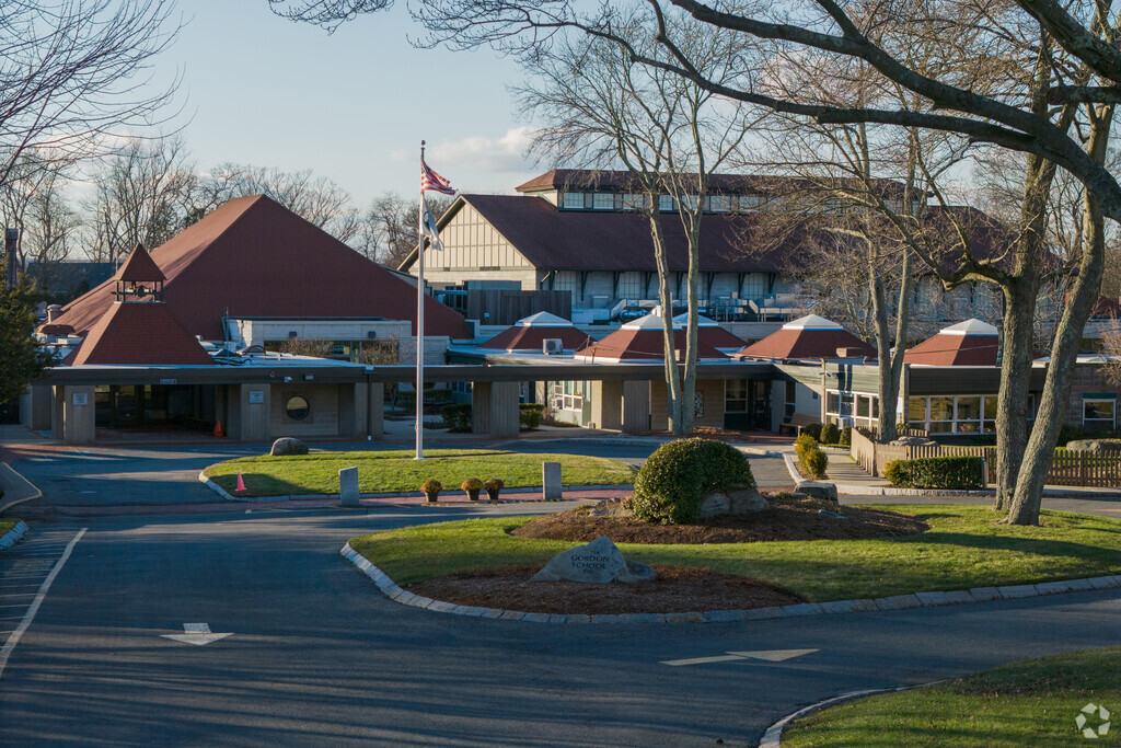 The Gordon School in East Providence is a private community of learners in Preschool to grade 8.