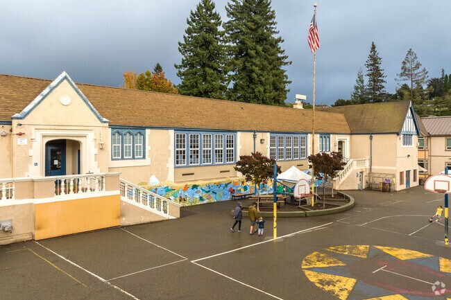 The Chabot Elementary School offers plenty of great courses for young learners.
