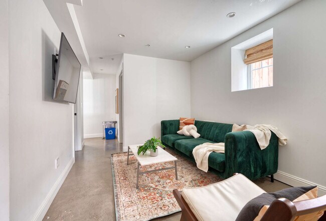 18 NW 22nd Place unit ID1309892P, Portland, OR 97210 - photo 3