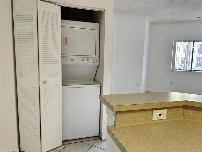 2445 SW 18th Terrace unit 502, Fort Lauderdale, FL 33315 - photo 6