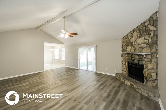 11023 Poppins Ct, Jacksonville, FL 32257 - photo 4