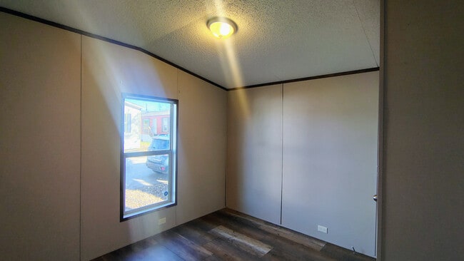 3637 SE 6th St, Topeka, KS 66607 - photo 7