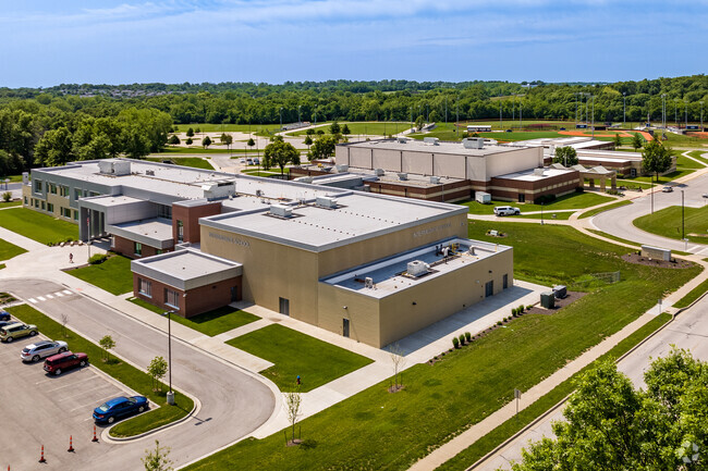 Richard Warren Campus is fully equipped to serve students in Leavenworth, KS.