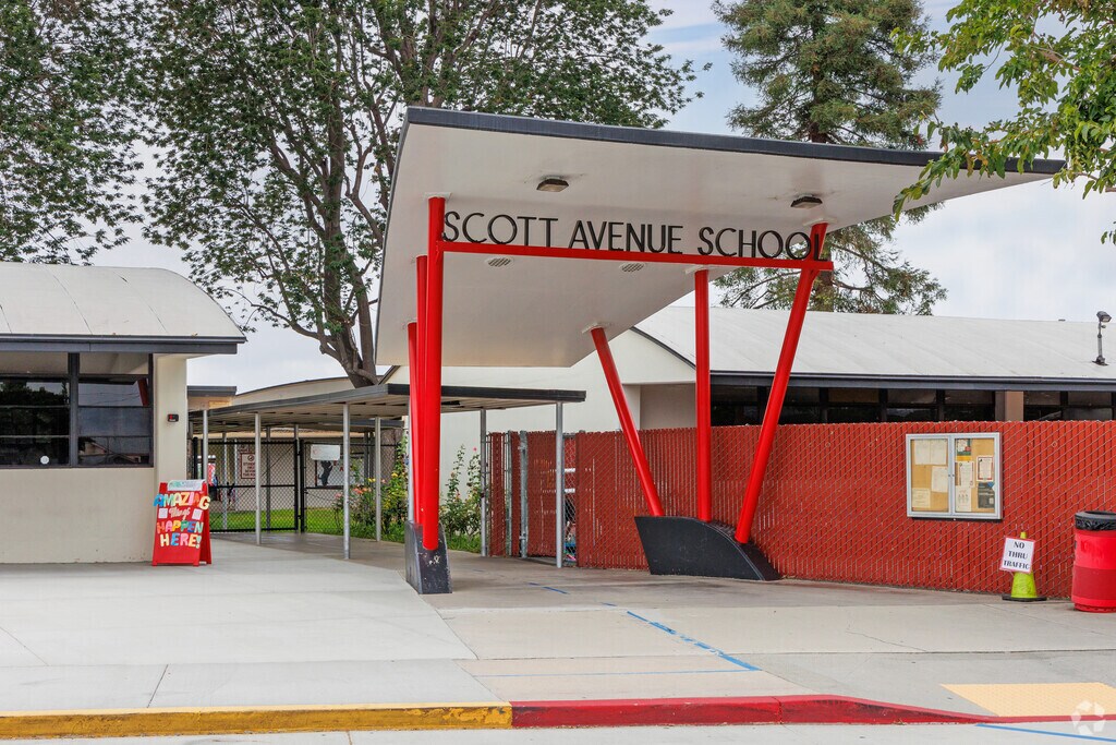 Scott Ave Elementary School in Whittier, home of the Scotties.