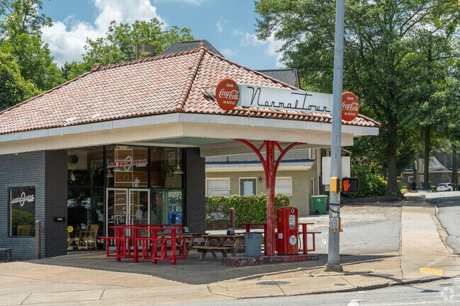Automatic Pizza is one of the more popular restaurants in Normaltown.