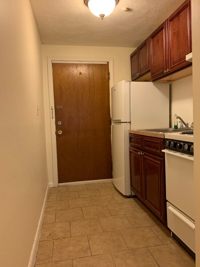 340 Highland Ave unit 2, Malden, MA 02148 - photo 7