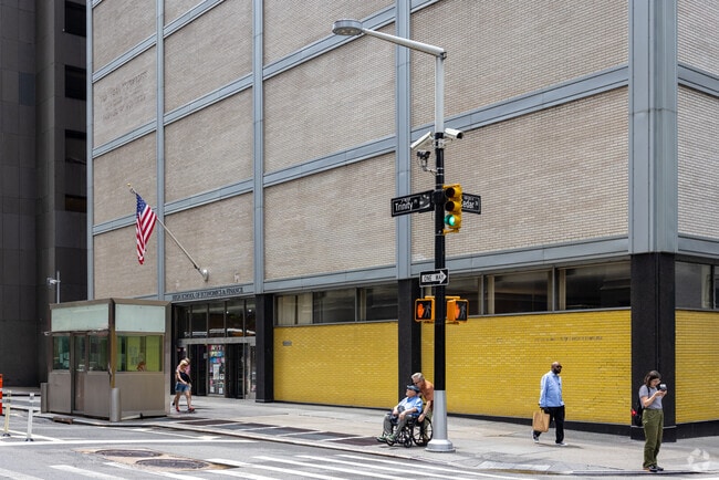 Students are the highest priority at High School Of Economics and Finance.