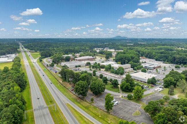 Gaston Early College High School has a convenient location for travel and commute.
