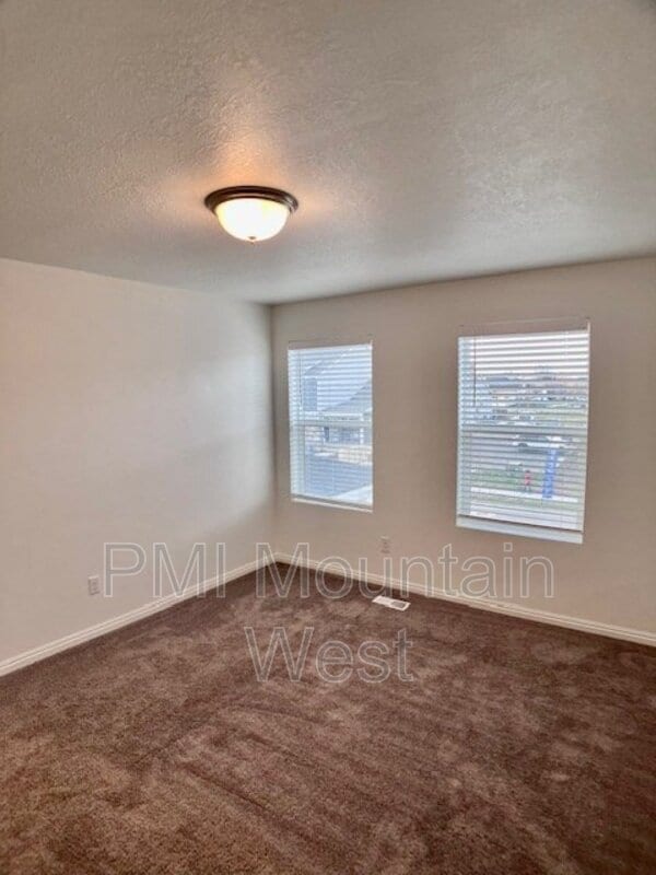 2013 W 950 N, Layton, UT 84041 - photo 2