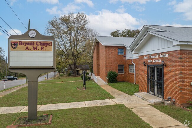 Discover diverse community and worship at Grasselli Heights’ vibrant local churches!