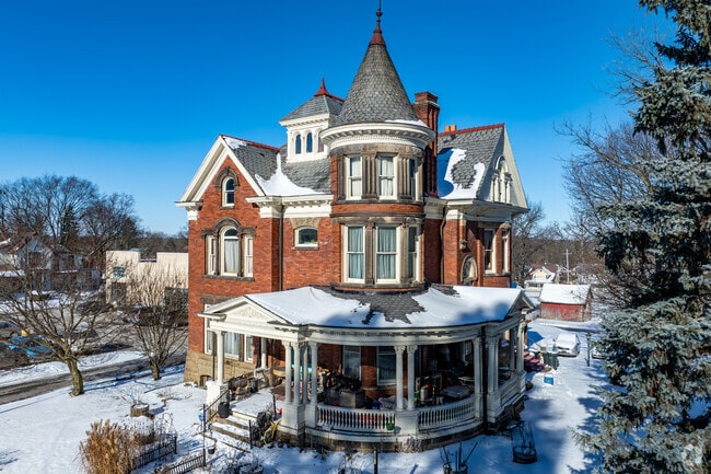 Mansfield's Victorian homes were once home to railroad and manufacturing executives.
