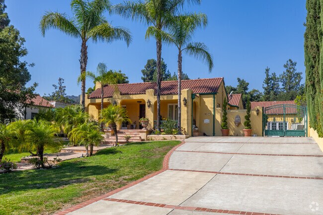 Homes in Verdugo Woodlands tend to be larger compared to other parts of Glendale.