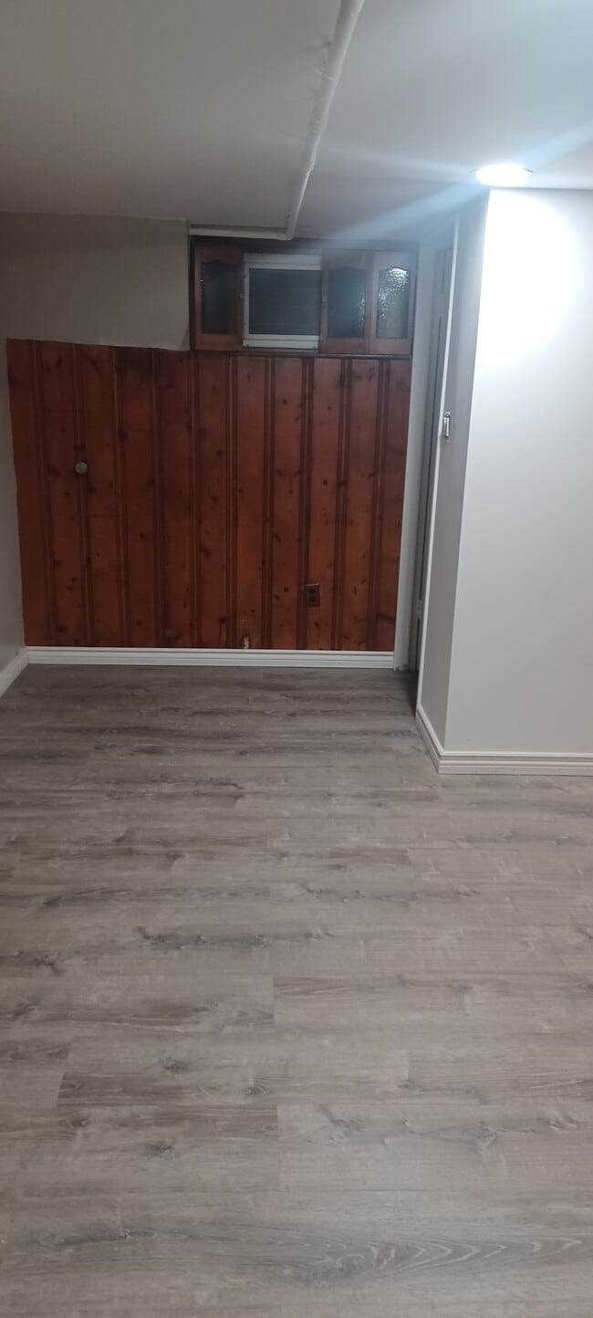 240 N Cottage St unit Valley, Valley Stream, NY 11580 - photo 2