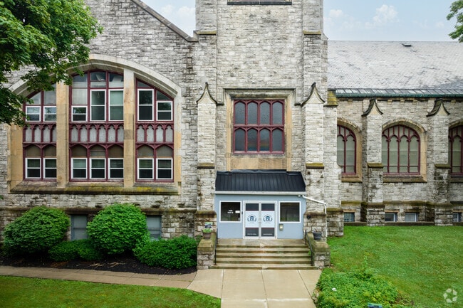 Primary Hall Preparatory Charter School is located at 15 Jewett Parkway in Buffalo, NY 14214.