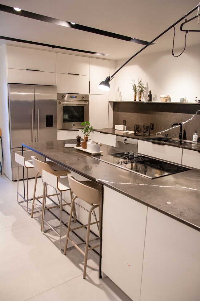 11049 Blix St, North Hollywood, CA 91602 - photo 5