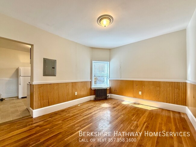 2 Cypress St unit 2, Somerville, MA 02143 - photo 2