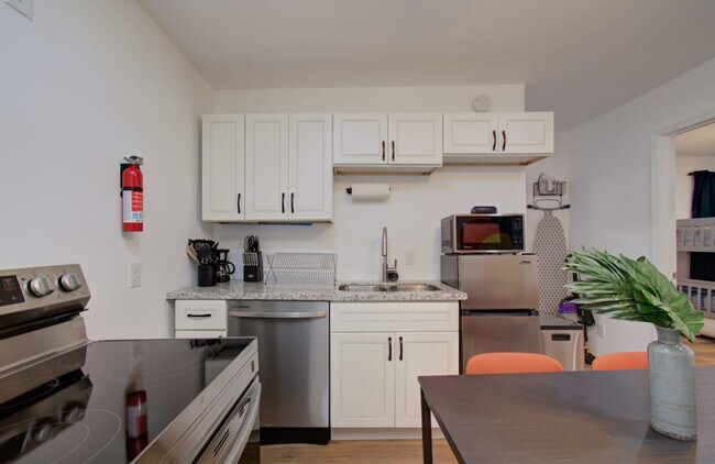 6400 Sherman St unit ID1019620P, Houston, TX 77011 - photo 5