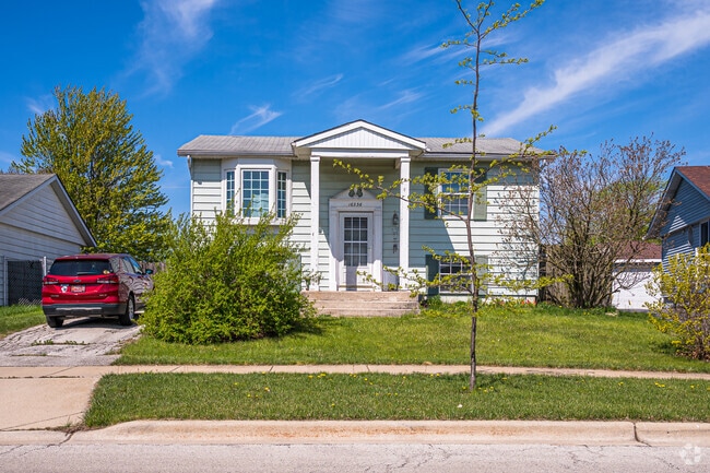 A beautiful and charming home in the quiet area of Orland Hills.