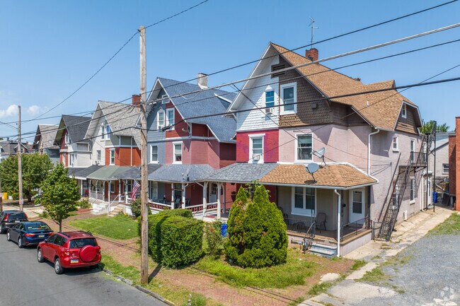 Three-story Twin Homes are popular in Greenwich.