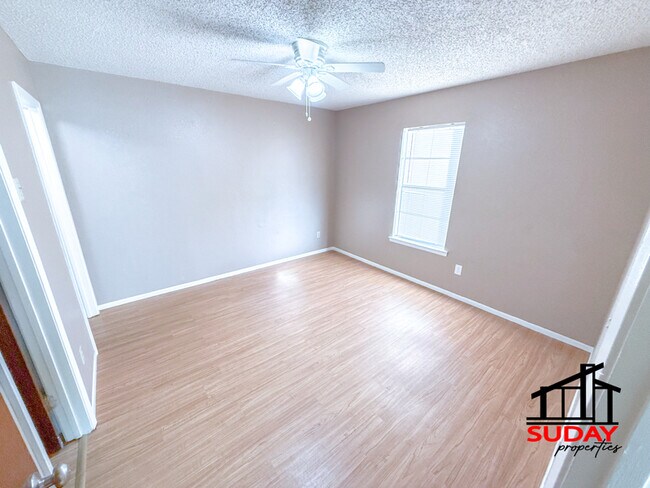 209-209 Fletcher Dr unit 207-A, Del Rio, TX 78840 - photo 4