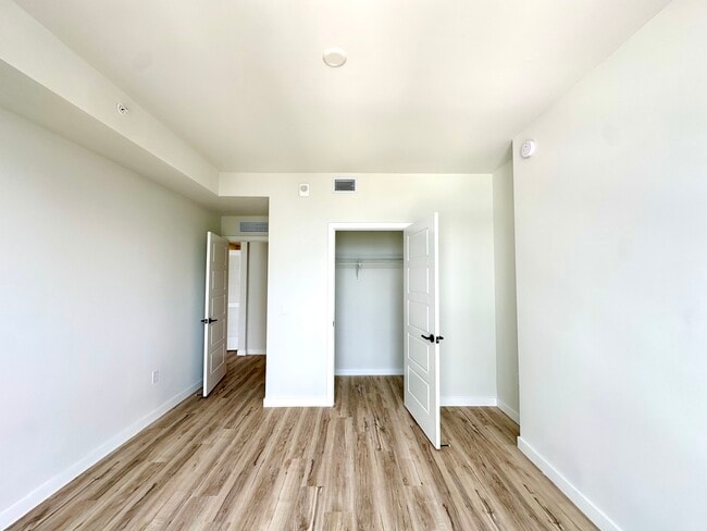512 SW 4th Ave unit B52, Miami, FL 33130 - photo 4