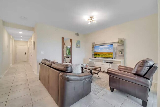 4721 Clock Tower Dr unit ID1359866P, Kissimmee, FL 34746 - photo 3