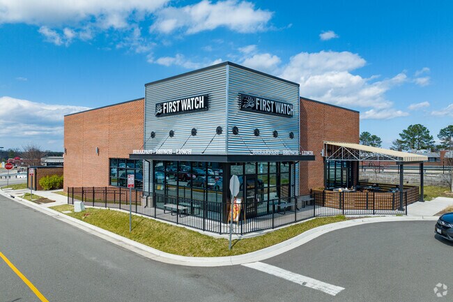 First Watch serves delicious breakfast and lunch options to Regency diners.