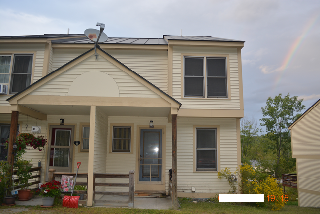 35 Potter Ln unit Lakeview Condo, Enfield, NH 03748 - photo 2