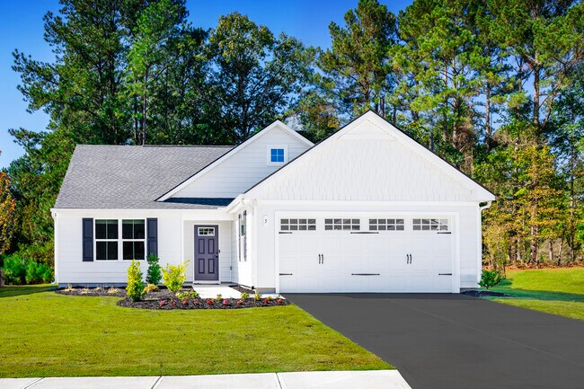 If you’re in need of a home with one-level living, we have a home for you at Creekside! A ranch-style floorplan with a first-floor owner’s suite is available. Schedule your appointment today.