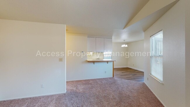 1317 Myrtle St unit 2, Turlock, CA 95380 - photo 6