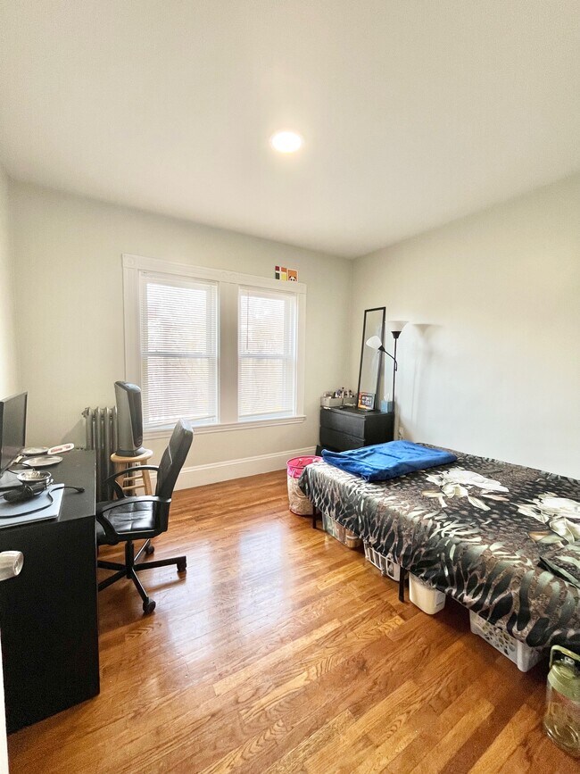 84 Day St unit 3, Jamaica Plain, MA 02130 - photo 5