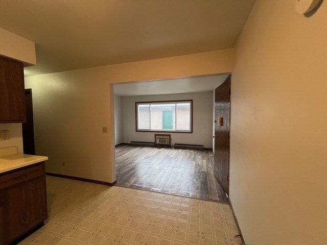 909 Genrich St unit 4, Wausau, WI 54403 - photo 4