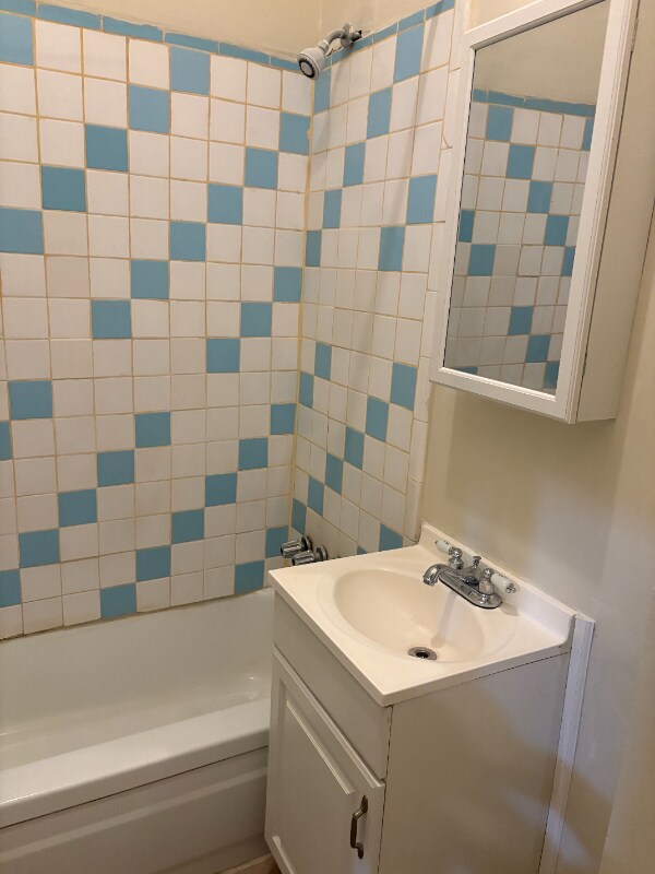 4716 Cedar Ave Unit 1st Floor Front, Philadelphia, PA 19143