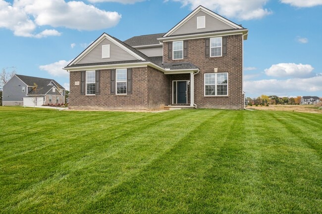 26758 Starters Way, South Lyon, MI 48178 - photo 2