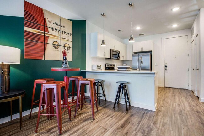 2425 E Riverside Dr unit ID1240267P, Austin, TX 78741 - photo 3