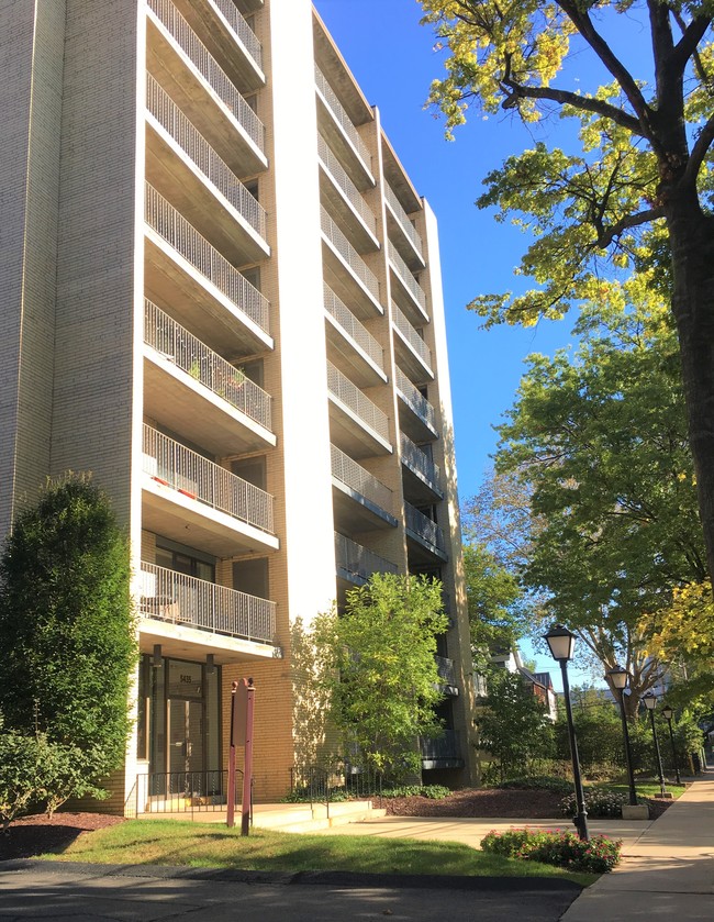 5435 Claybourne St, Pittsburgh, PA 15232