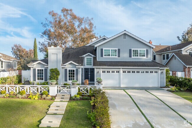 There are several larger Cape Cod-style houses throughout the neighborhood of El Niguel Heights.