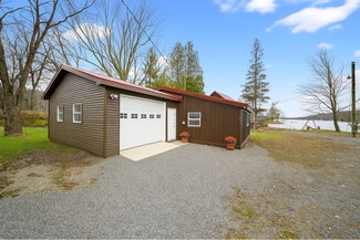 23 S Lake Rd, DeRuyter, NY 13052