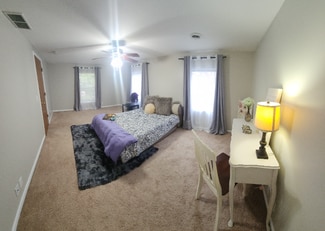 726 Michigan St, Lapeer, MI 48446