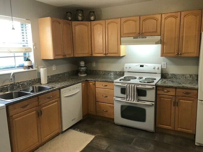 5813 Nottoway Ct unit C, Raleigh, NC 27609 - photo 5