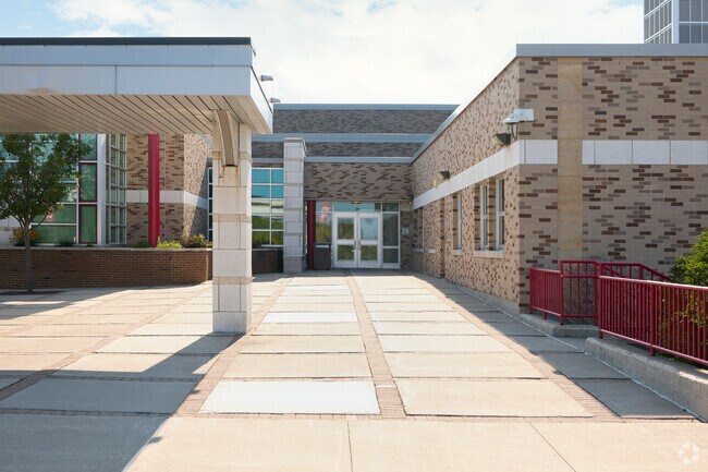 Entrance to Hilton High School.