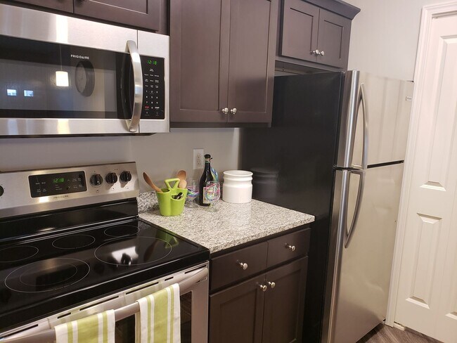 The Orchard, Brunswick, OH 44212 - photo 7