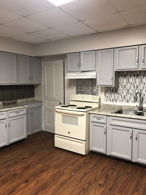 306 Fram St, Pittsburgh, PA 15208 - photo 1