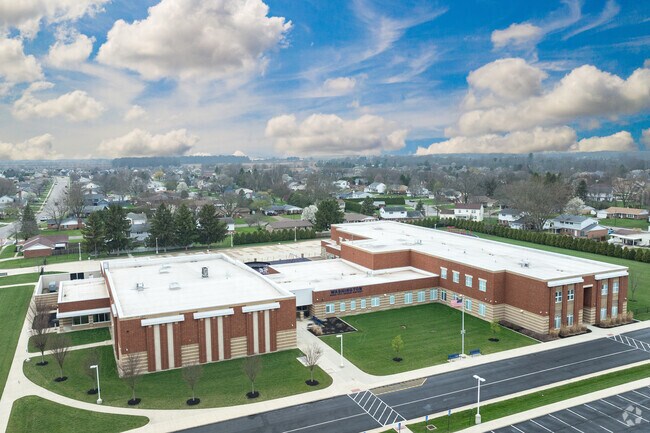 Washington Primary School has a student to teacher ratio of 21 to 1.