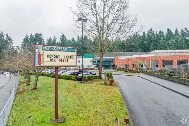 Lister Elementary School entrance onto campus.