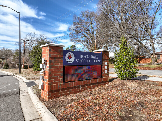 The brick sign board at Royal Oaks Elementary School in Kannapolis.