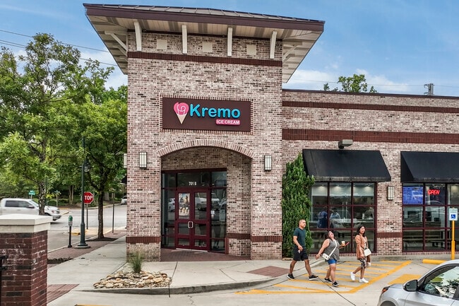 Kremo Ice Cream near Historic Waverly offers a wide range of flavors and toppings.