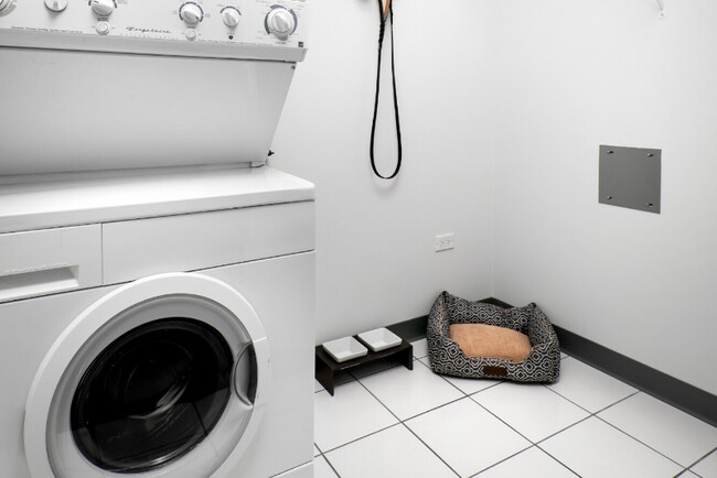 460 W Huron St, Chicago, IL 60654 - photo 6